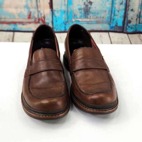 Timberland Slip On Leather Loafers - Picture 2 of 8